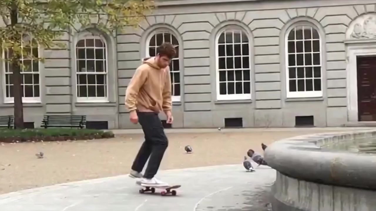 Skateur VS Fontaine de la Mairie — EPIC FAIL 😂